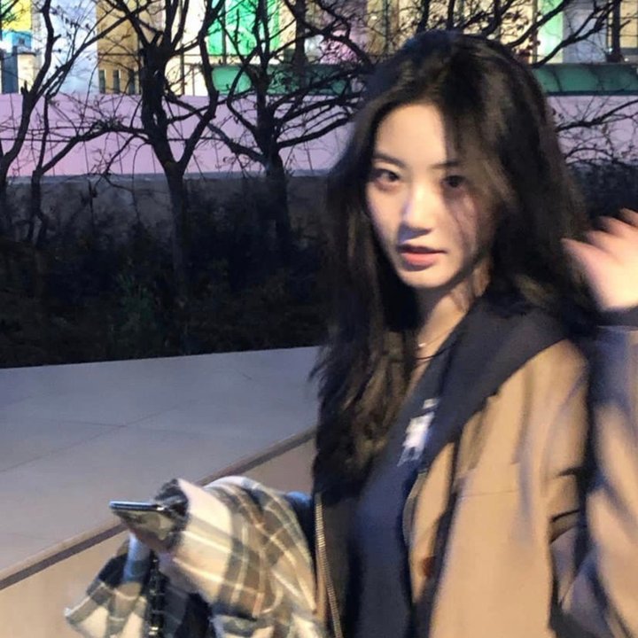 彩色中的黑白